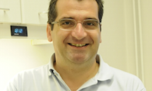 Teamet omkring specialtandlæge i kirurgi, implantater og paradentose, Lambros Kostopoulos