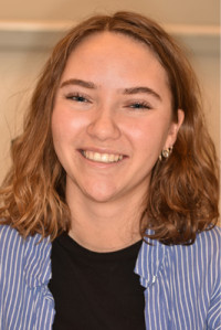 Laura fik lukket sit mellemrum med håndlavet plast