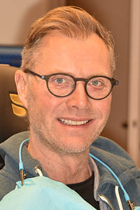 Ralph-Emil fik sit smil tilbage med ekslusive porcelænsfacader  